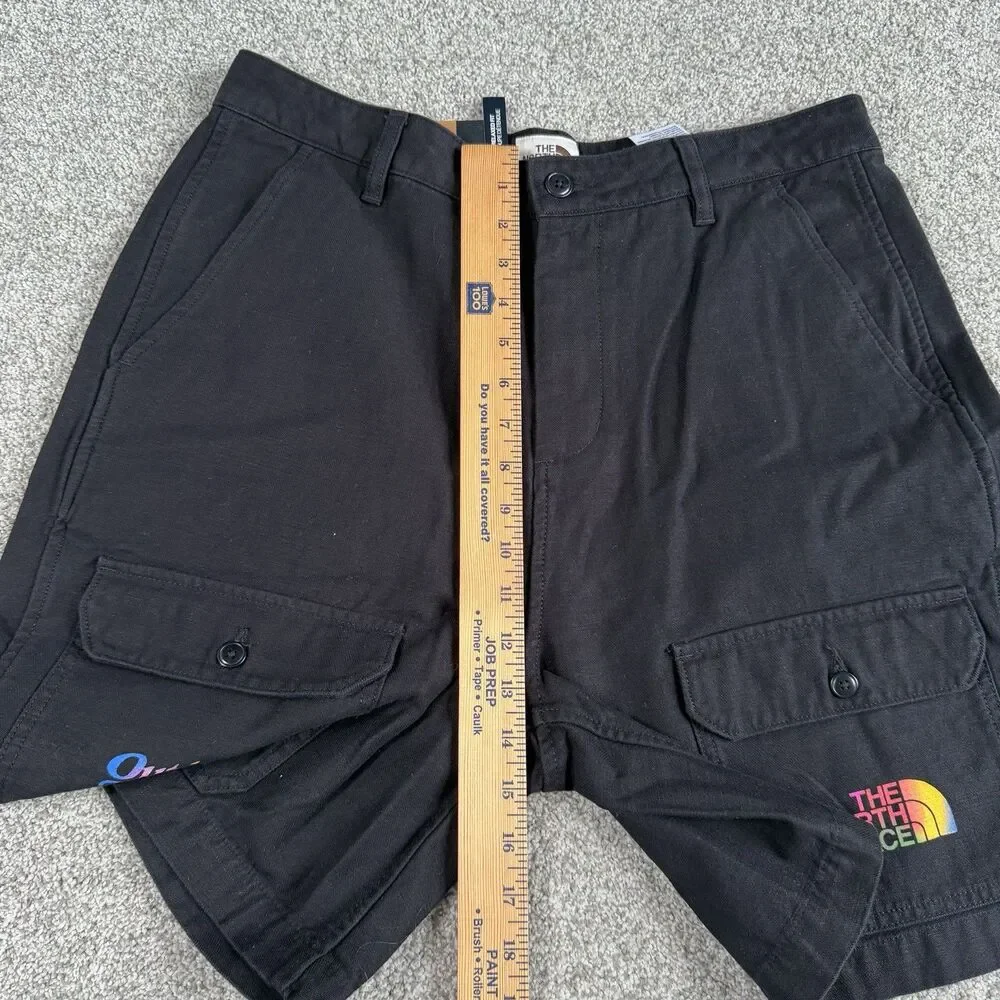The North Face Valley Cargo Shorts Black Canvas 7” Inseam Size 33 NEW